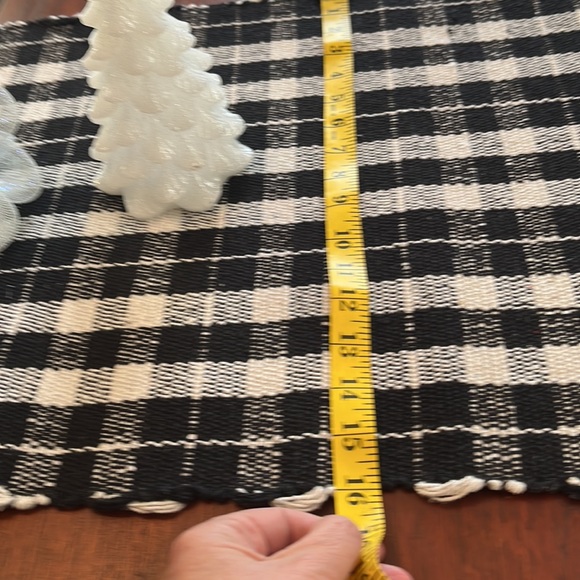 Table Runner Black & White 78 inches long - Picture 7 of 8